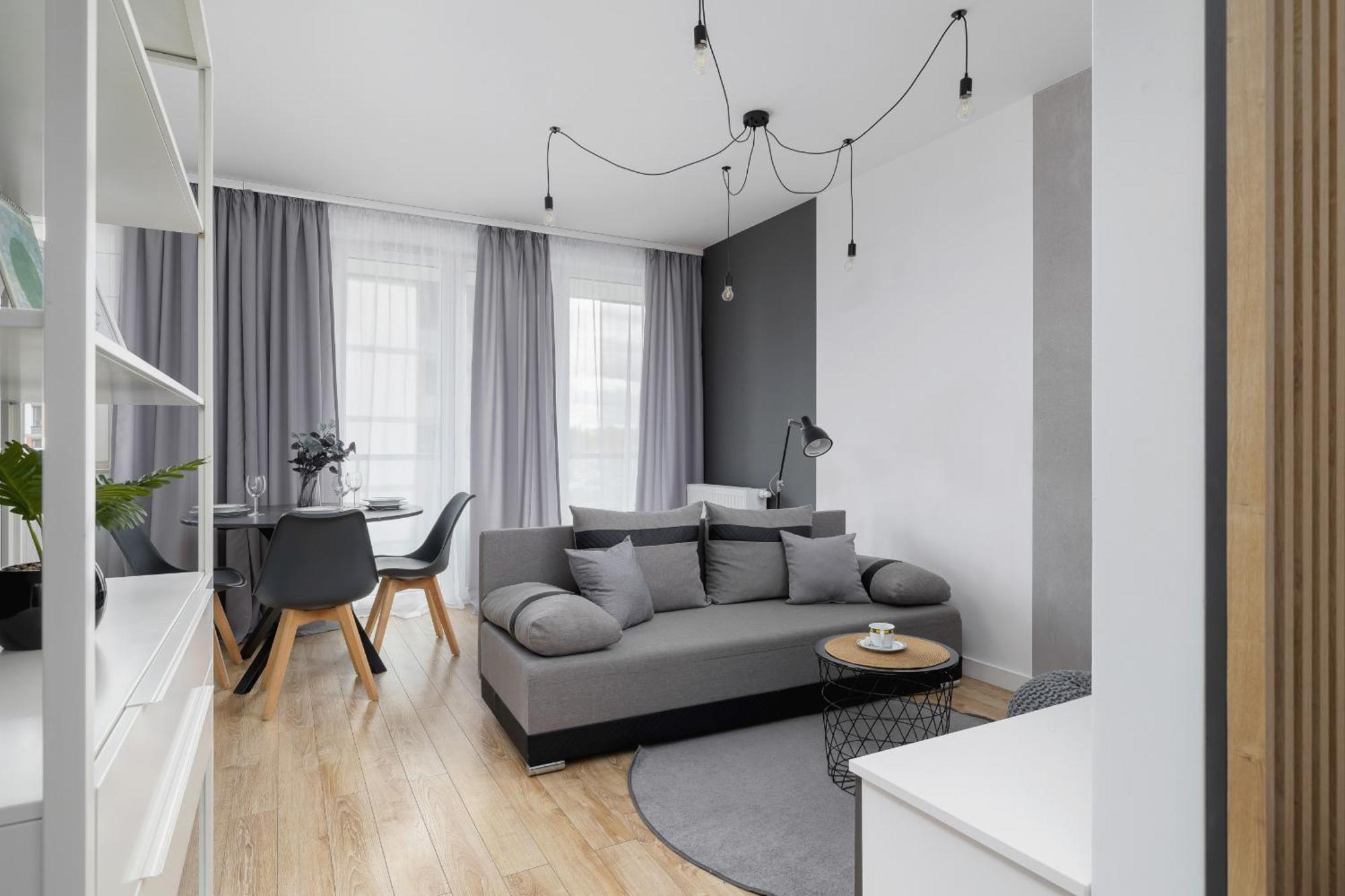 Elegant Apartment In Cracow With Balcony, Parking And Desk By Noclegi Renters クラクフ エクステリア 写真